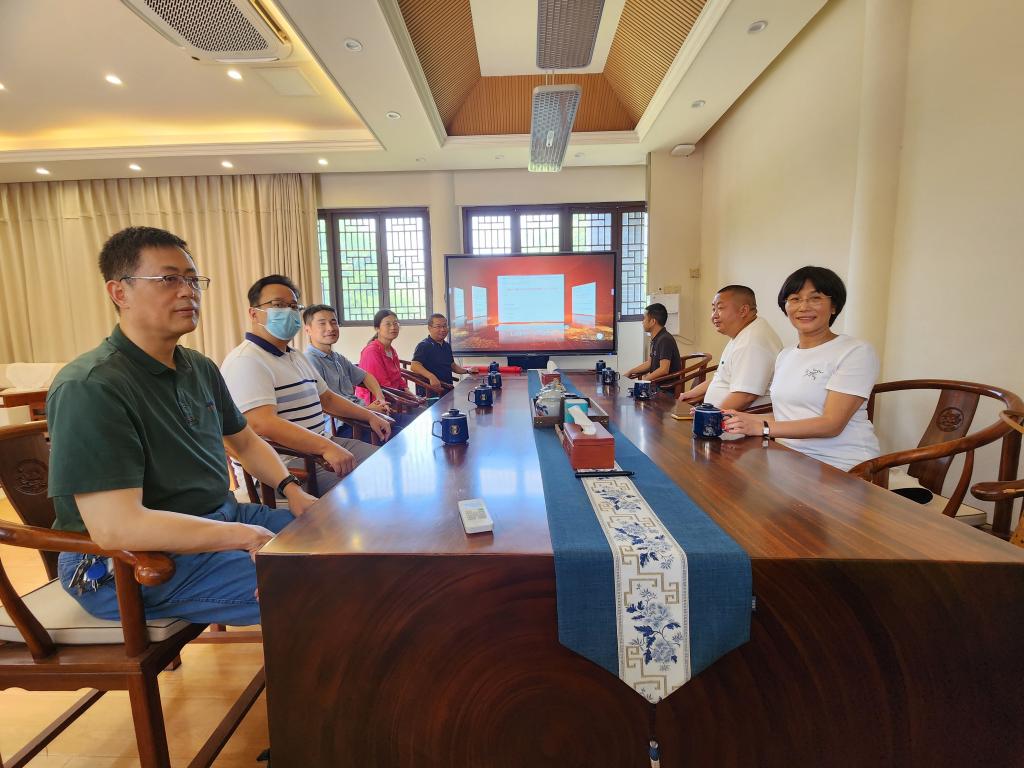 02d3b7b0c79e5869c80cc8fc94d2c53